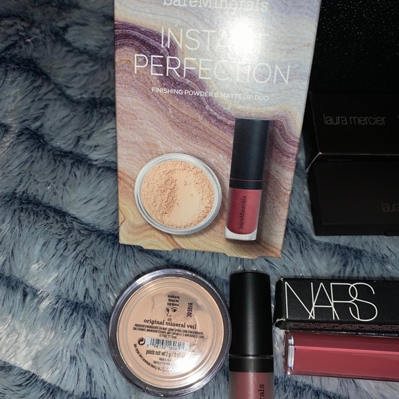 Makeup bundle - Picture 2 of 11